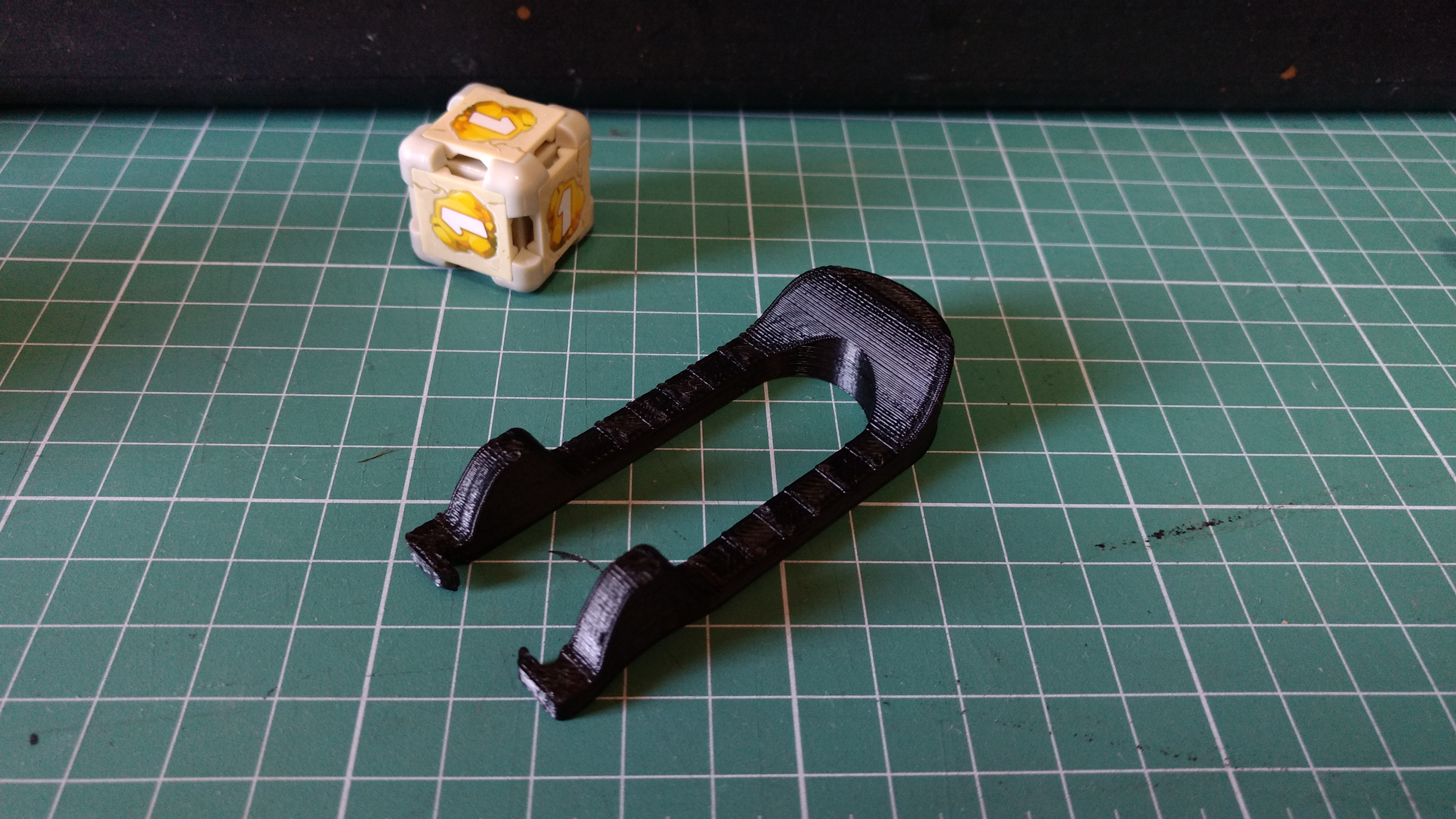 Dice forge face popper