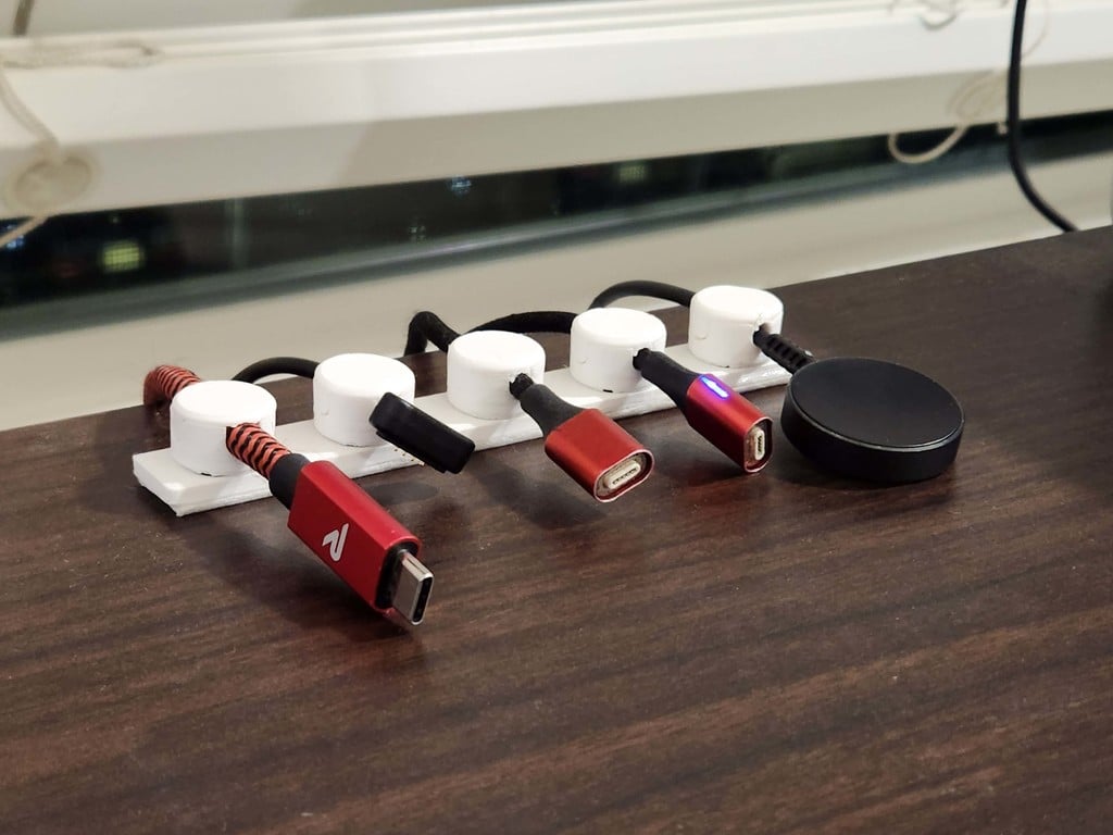 Magnetic Charging Cable Clip and Dock (5mm x 2mm)