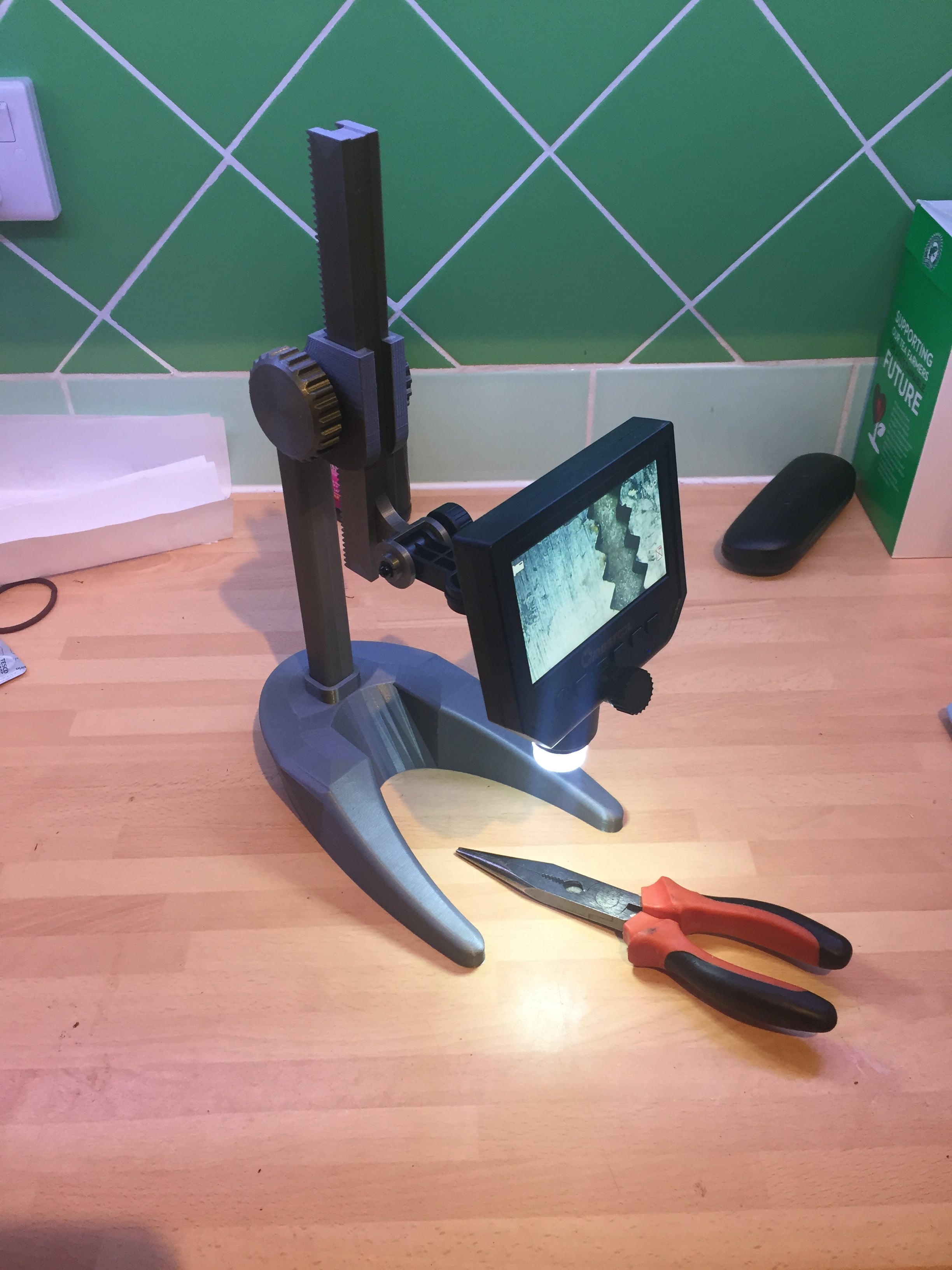 Fully printable digital microscope stand