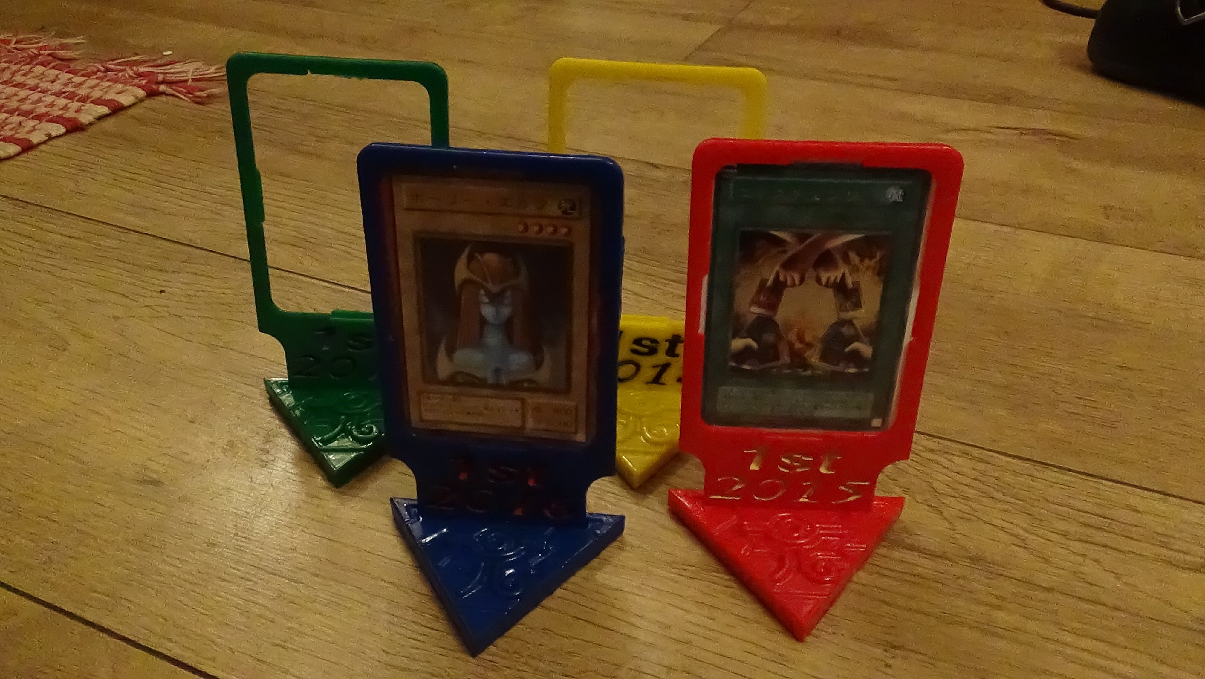 Yu-Gi-Oh Card Trophy / Stand
