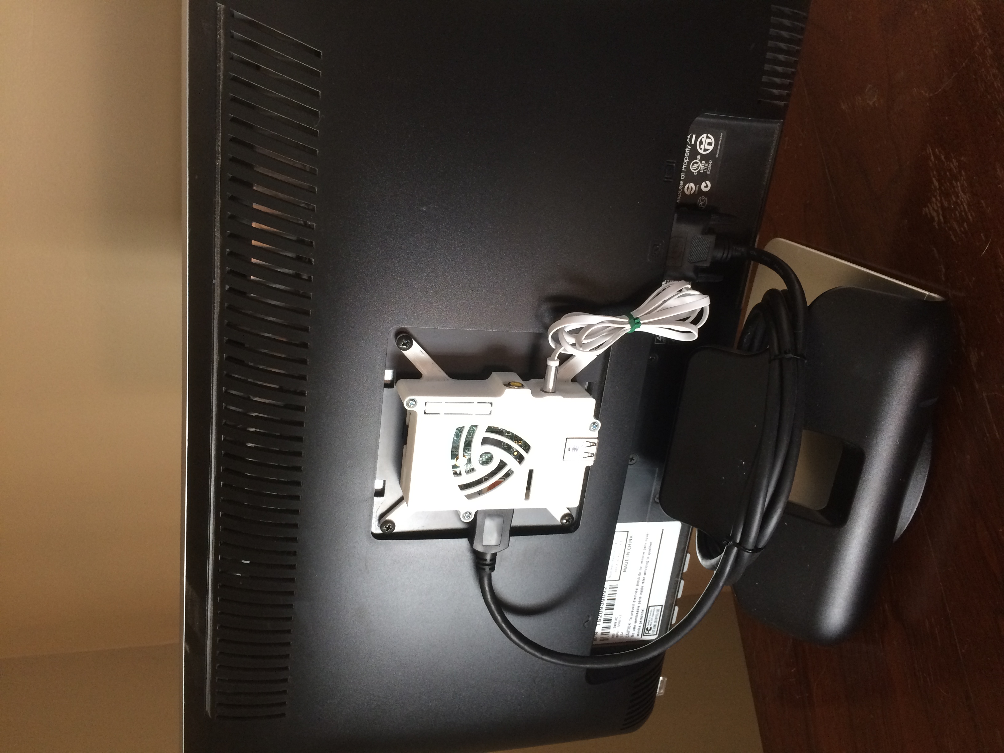 Raspberry Pi case with 100mm VESA mount