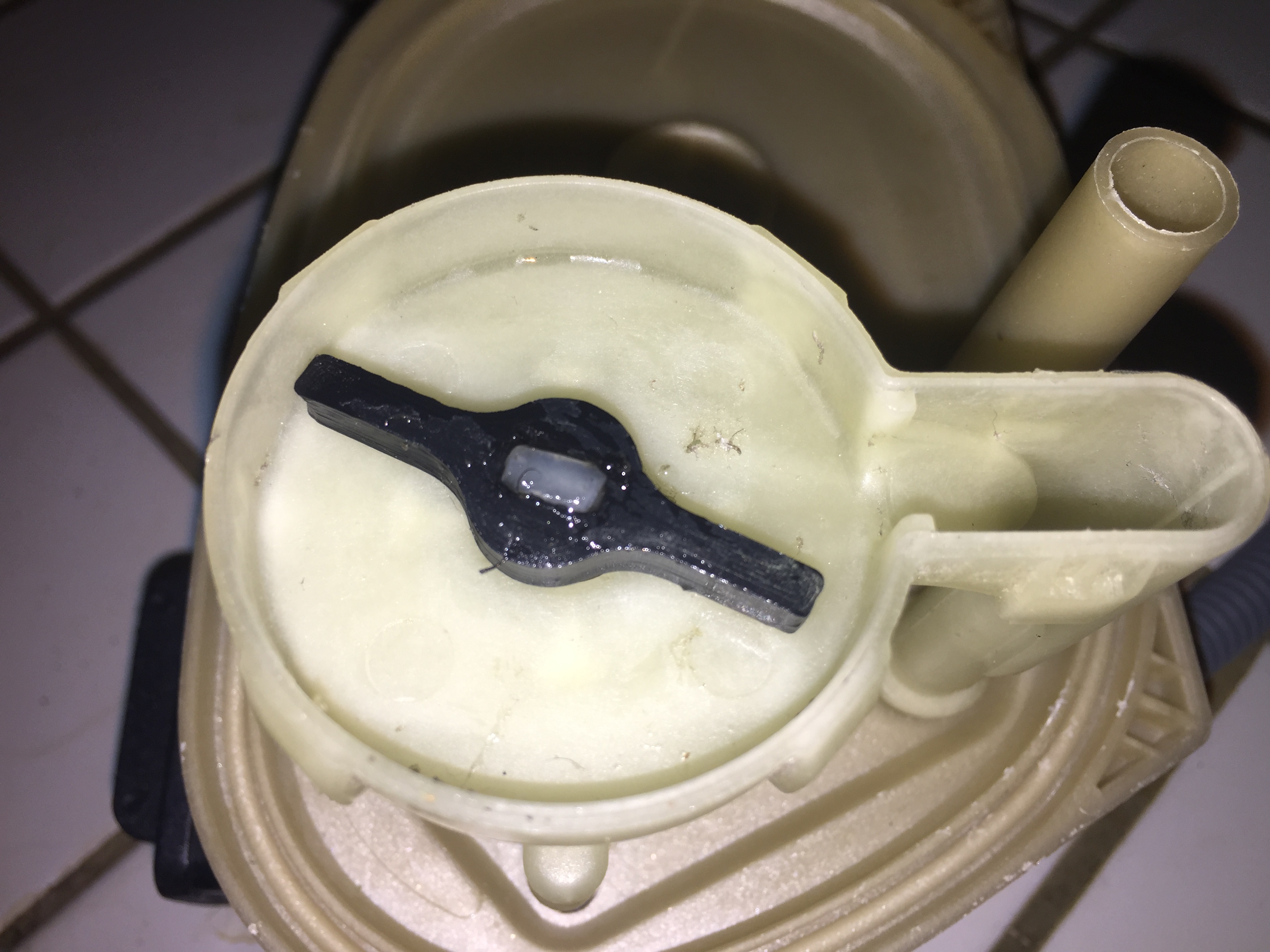 Whirlpool Atlanta C - tumble drier - pump impeller
