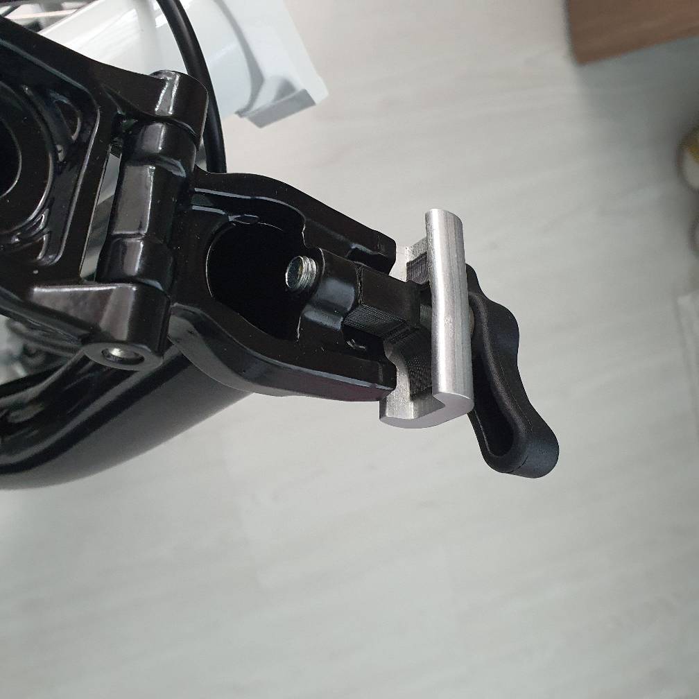 Hinge Clamp holder for Brompton