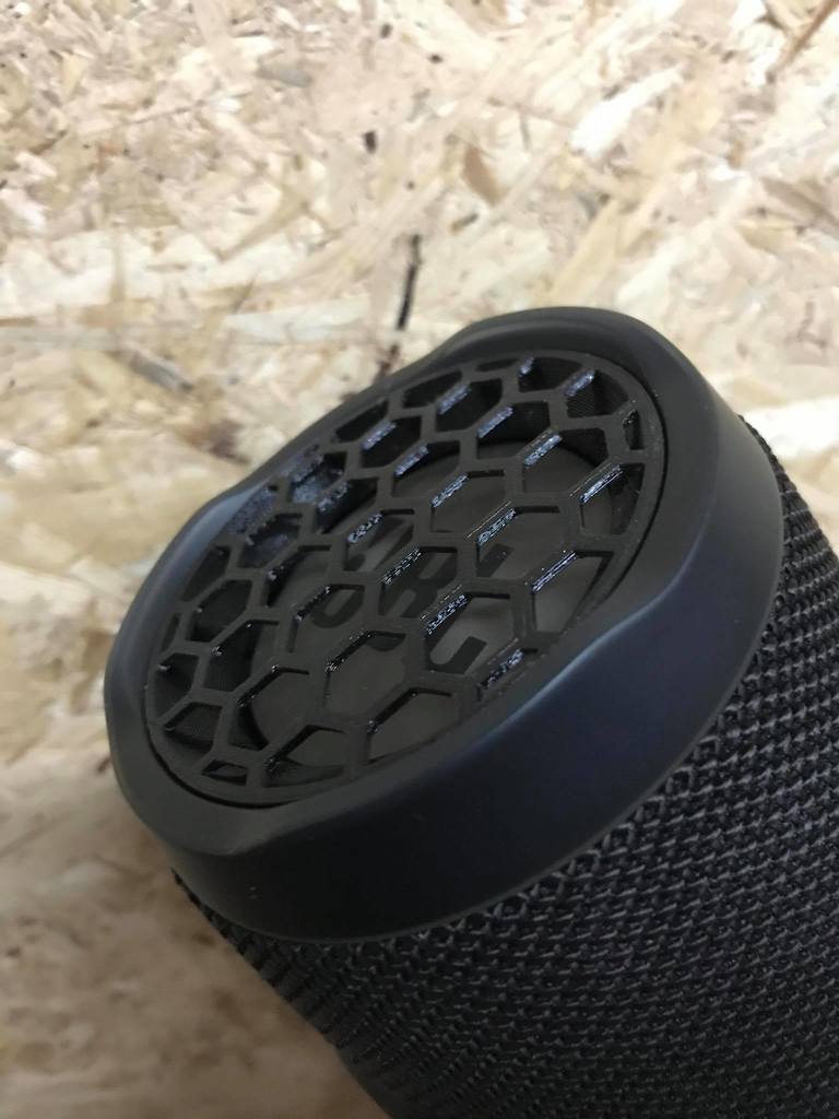 JBL Charge 3 bass protection