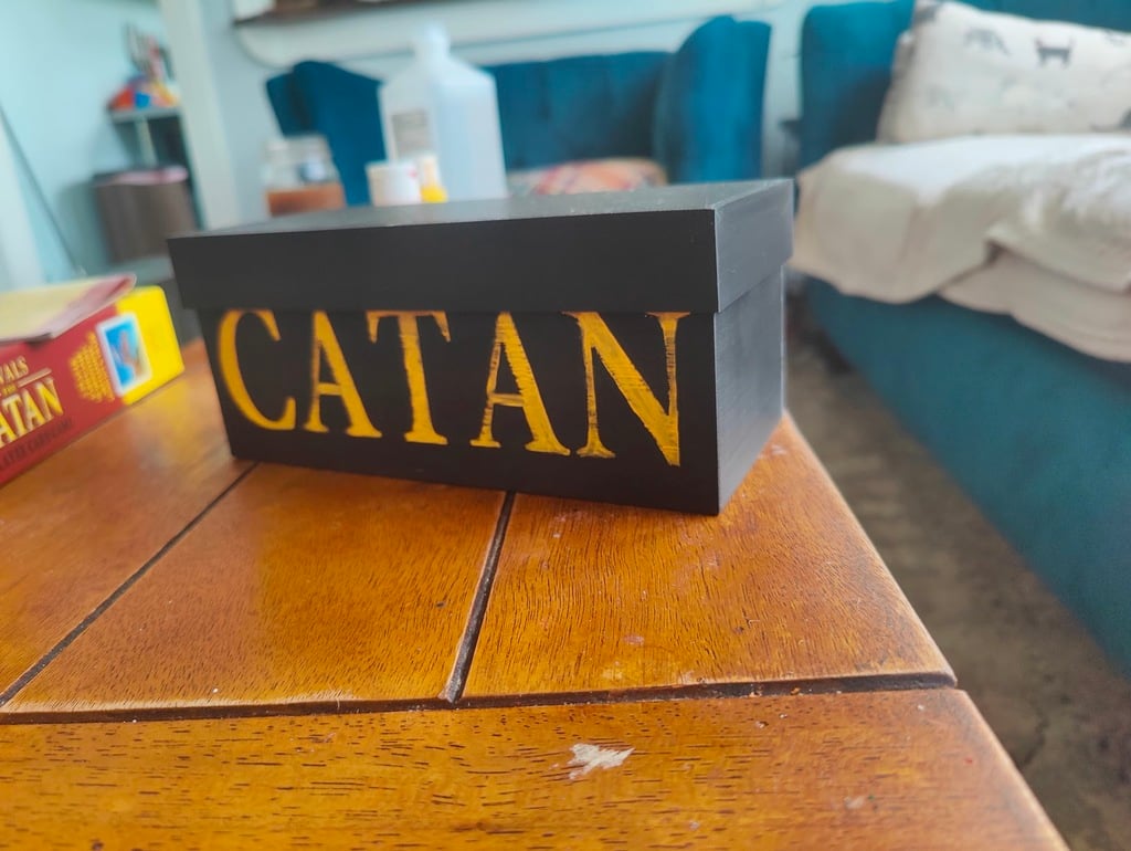 Rivals for Catan card tray box