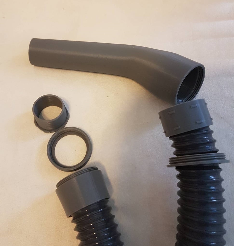 Pivot-able Vacuum Hose Connectors