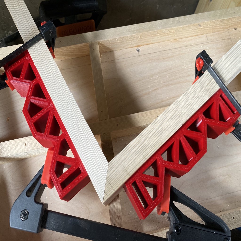 Chunk - The mitre clamping block
