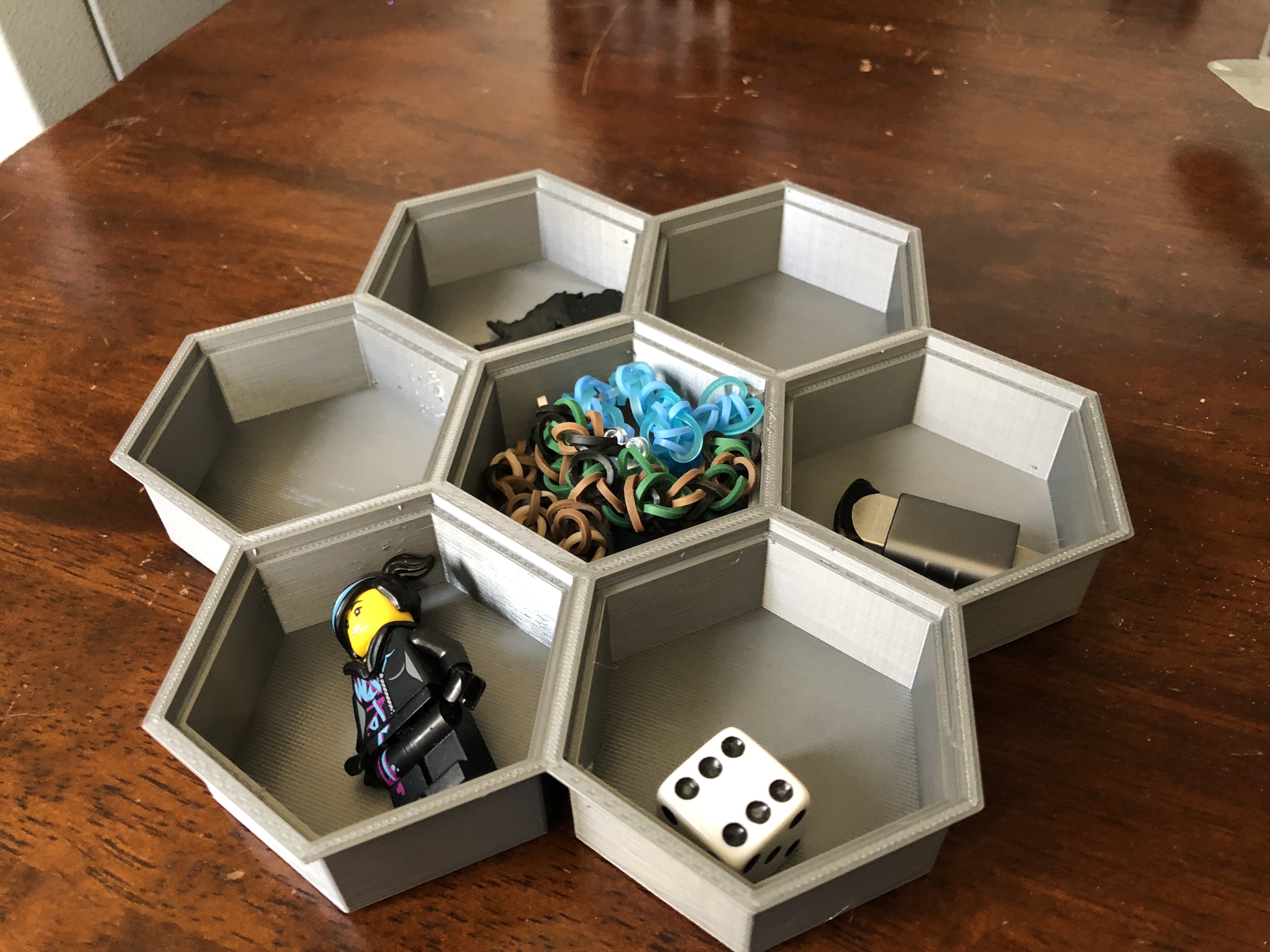 Stackable Hex Tray w/ optional lid
