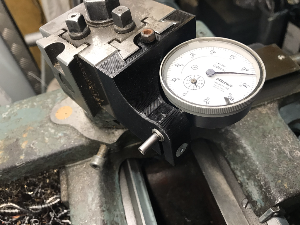 Lathe toolpost dial indicator holder