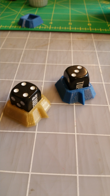 Customizable D6 Holder