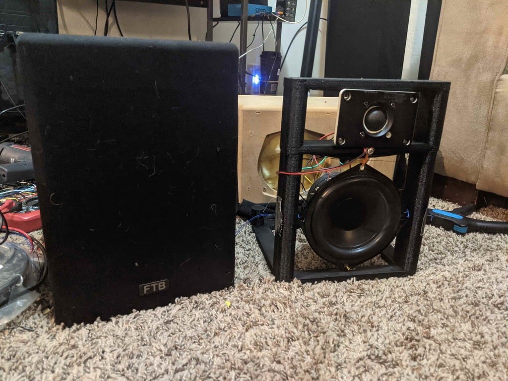 "Floating" 5-Inch open baffle Speakers (Crossover)