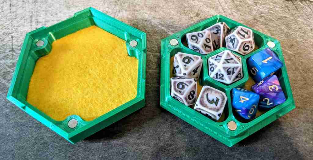 Hex dice box