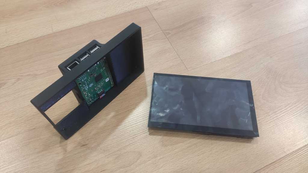Raspberry Pi 7 Inch Touchscreen Display Case