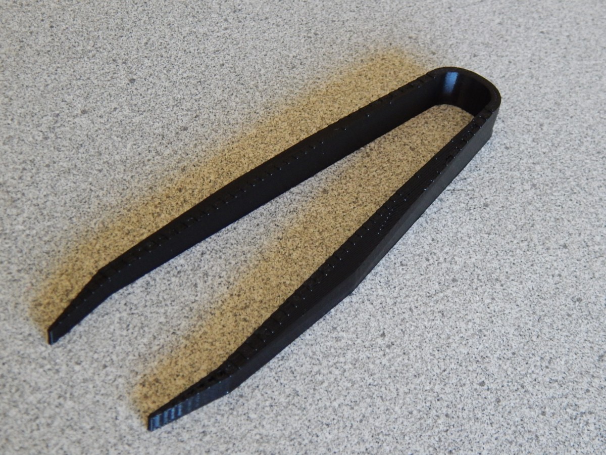 Tweezers