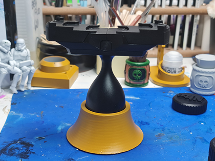 Citadel Painting Handle XL Stand and Redgrass Games Miniature Holder