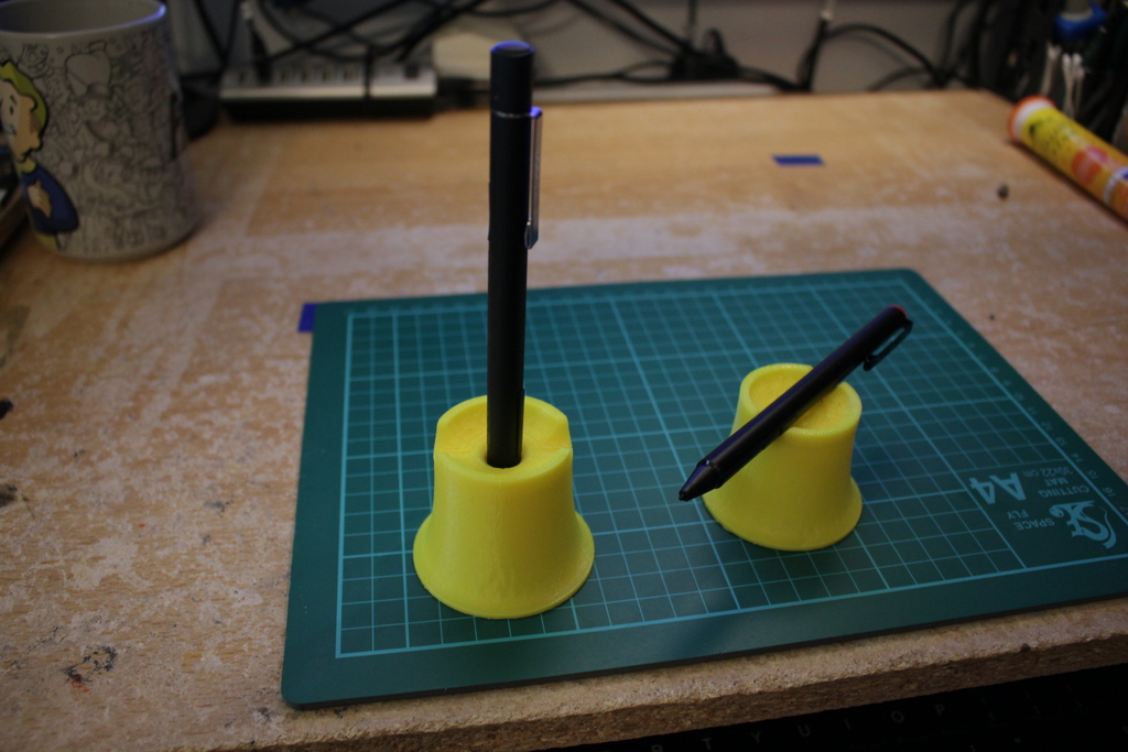 Pen holder/stand 8mm to 22mm diameter (wacom or other)
