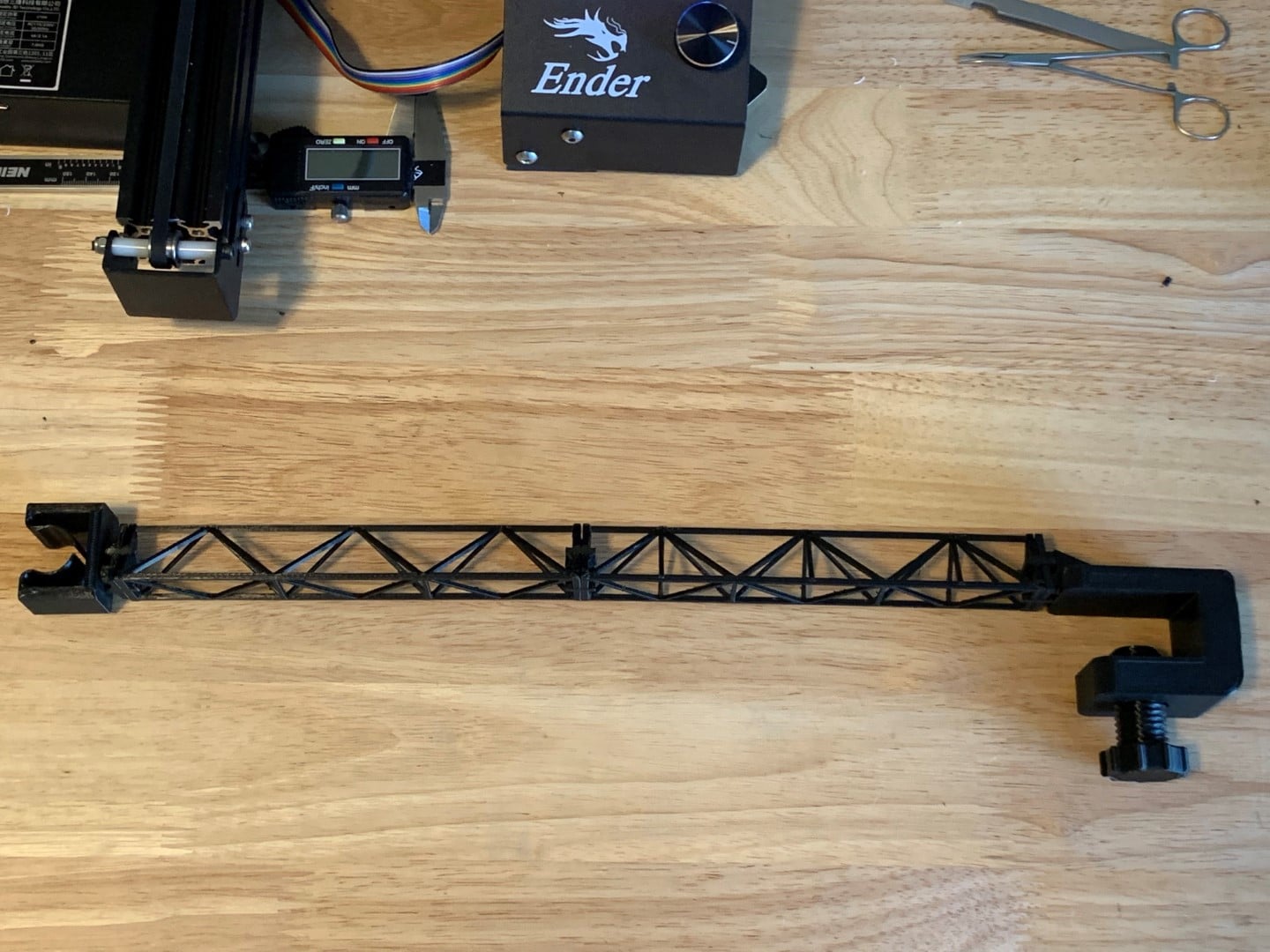 Modular Truss Beam System with CPAP Tube Support