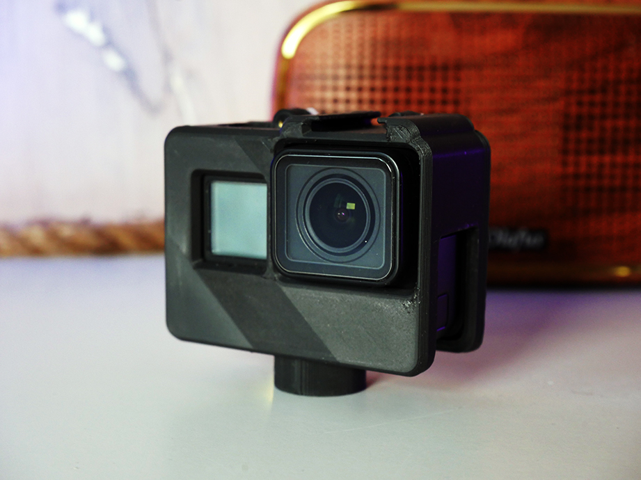 GoPro Hero 7 case with Flash and 1/4 