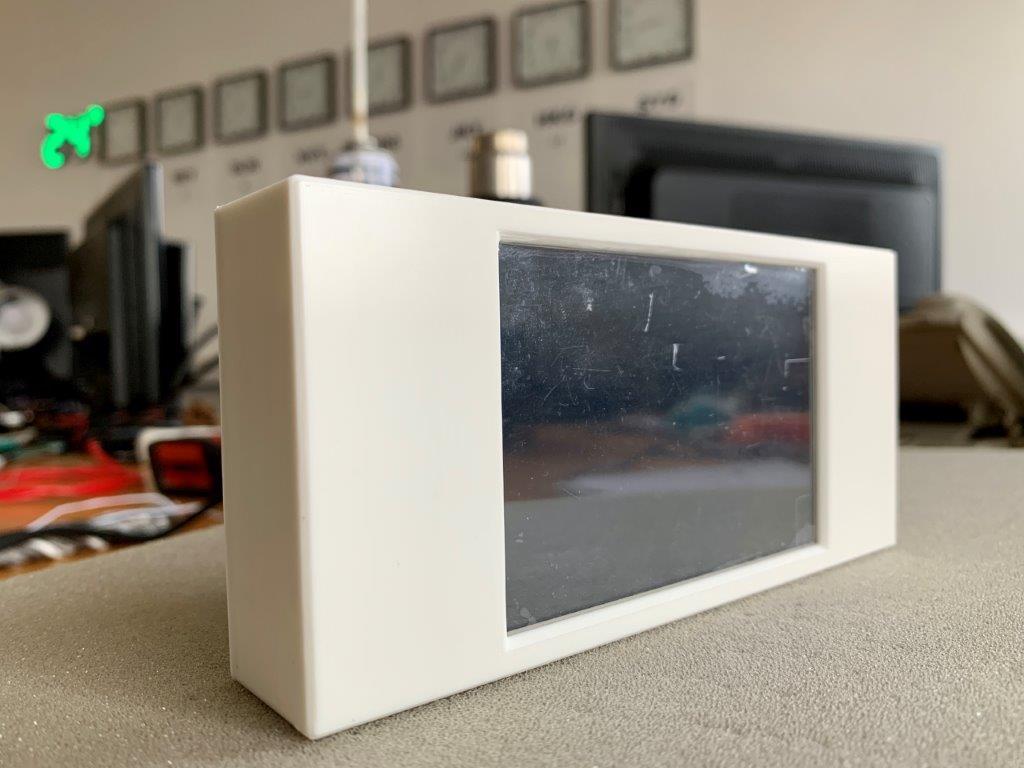 4 inch display wall case