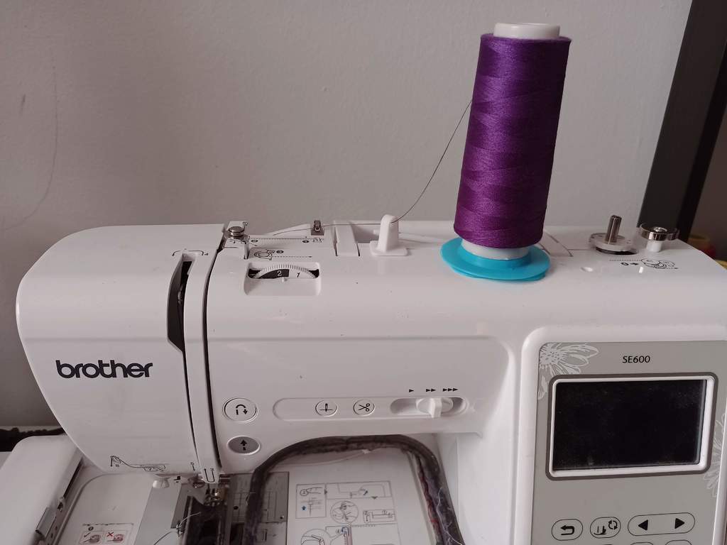 Spinning thread holder (and hoop) for brother embroidery machine SE600