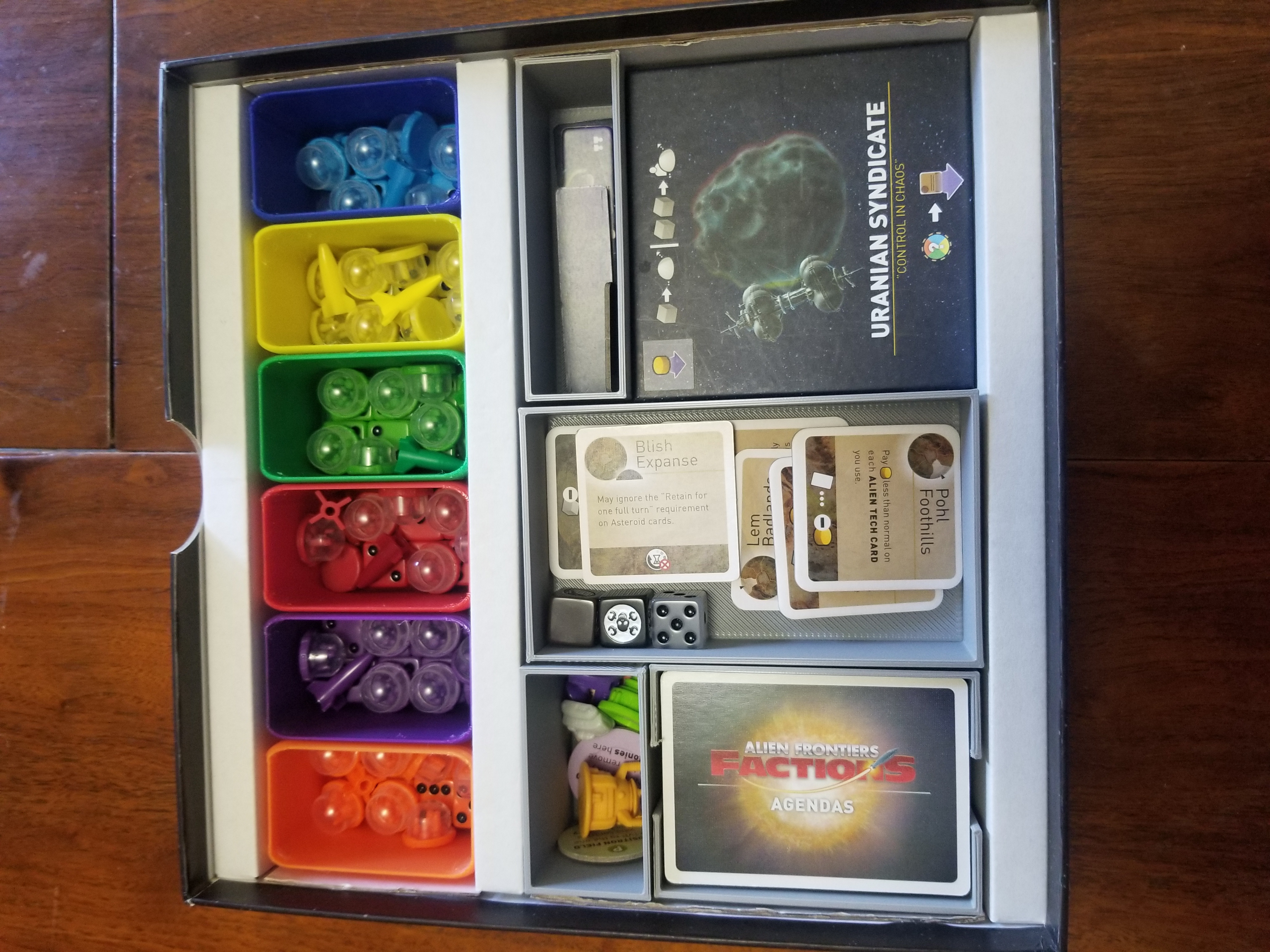 Alien Frontiers Box Insert