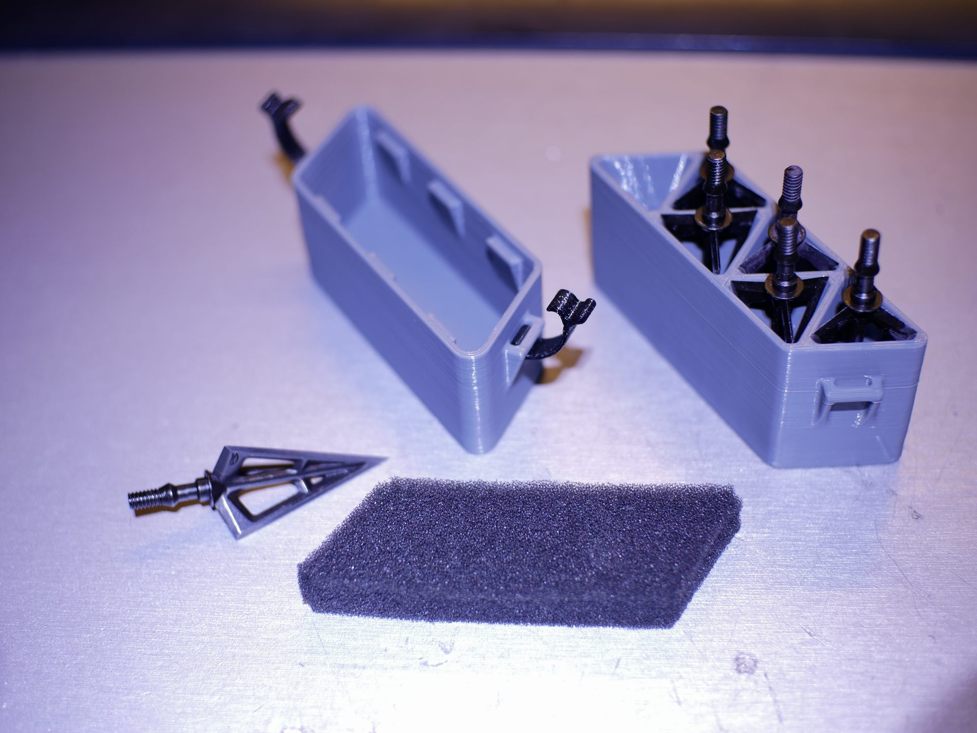 6x Broadhead box