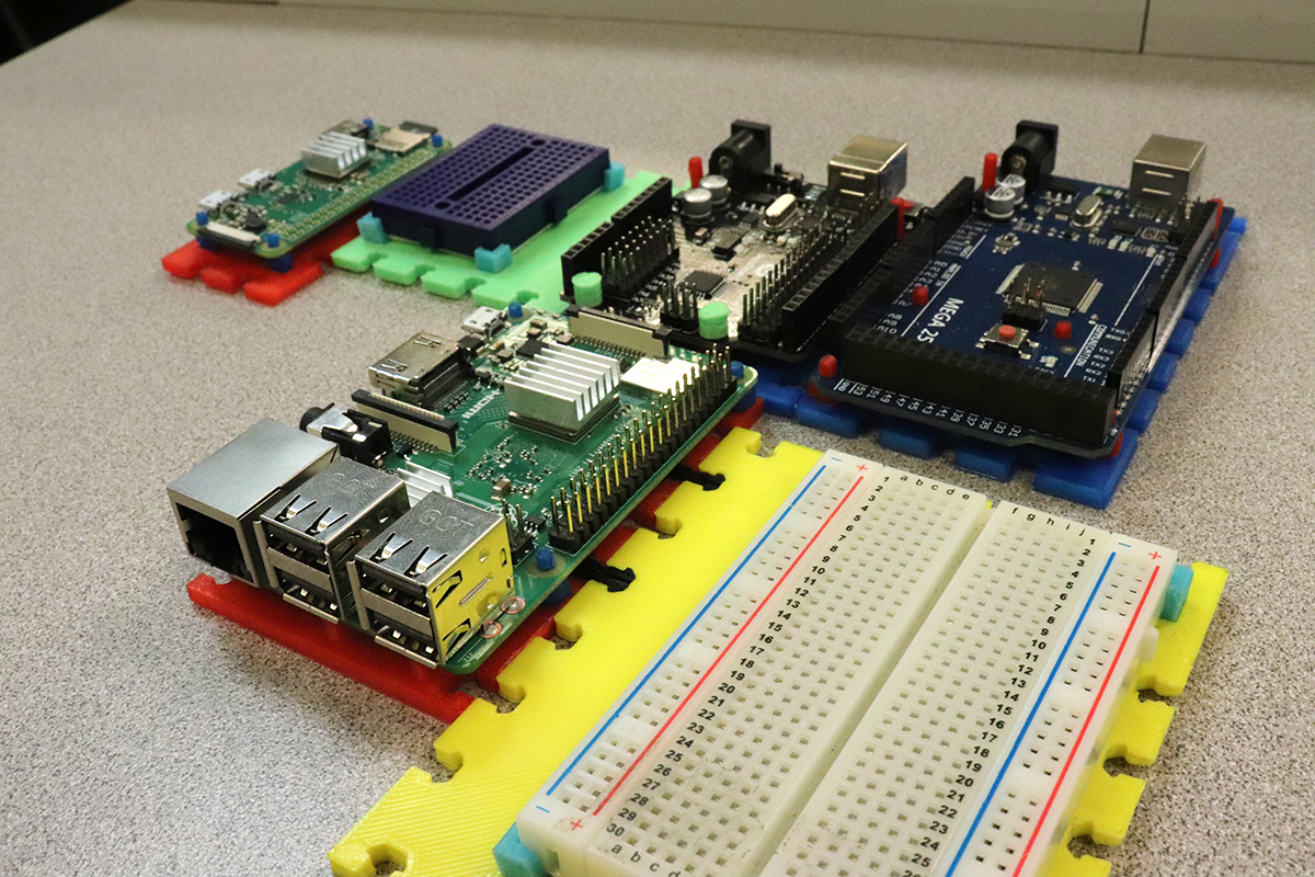 Modular Base for Raspberry Pi 3/Zero and Arduino Uno/Mega