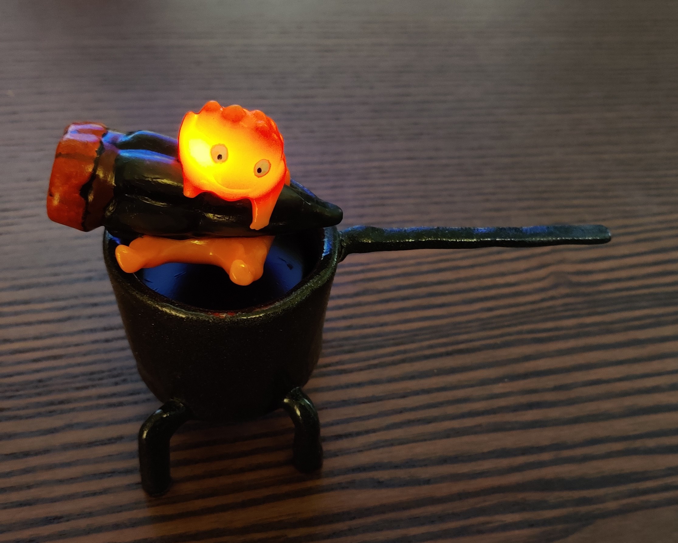 Calcifer - flame-effect LED remix