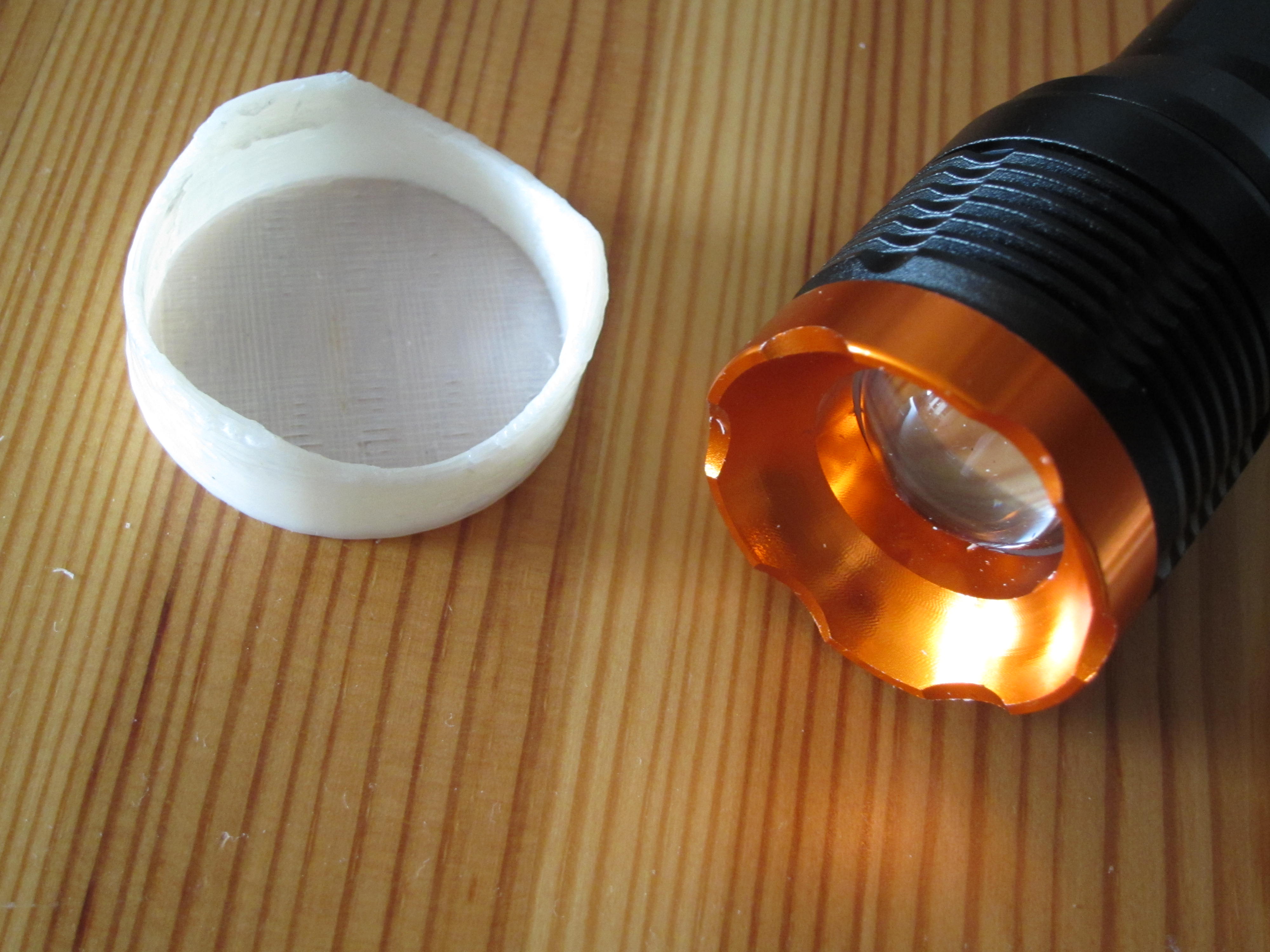 Flashlight Diffuser (adjustable)