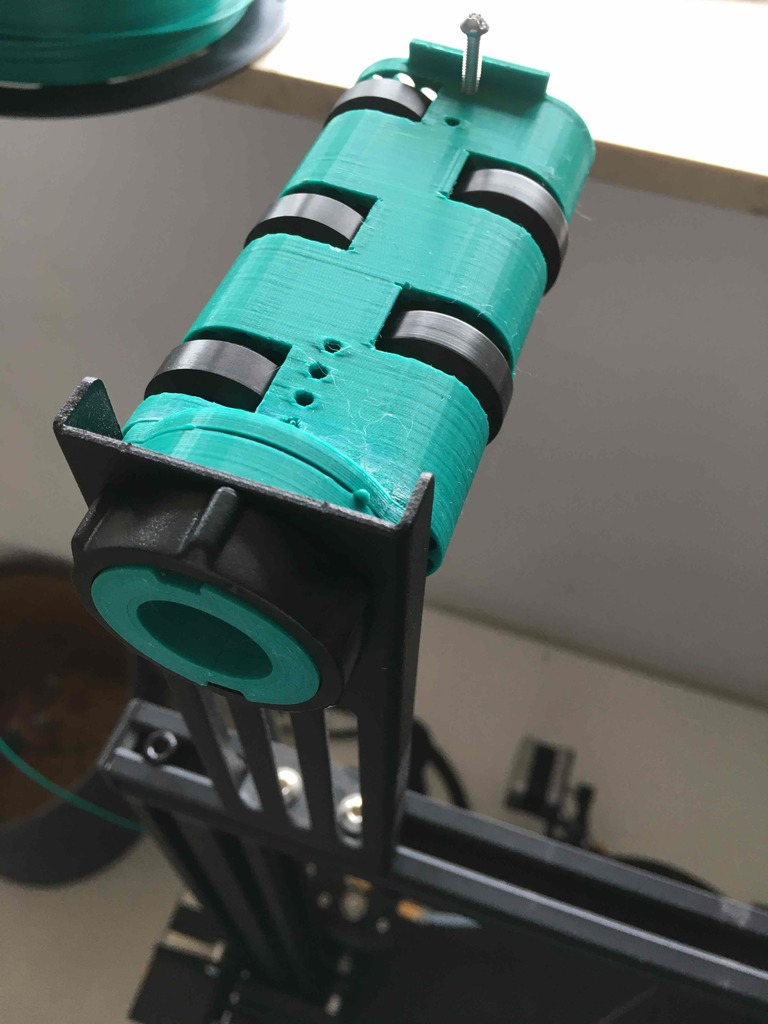 Filament holder with wheels (Ender 3 Pro) 