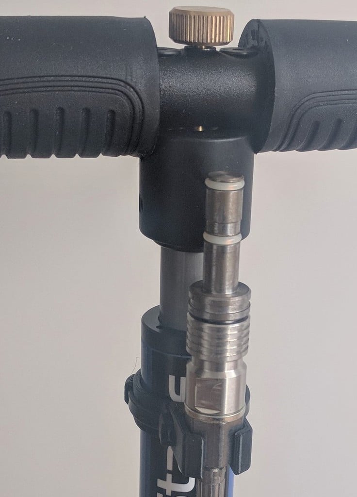 Zip tie attached hose holder for the FX 4 Stage PCP Air Pump or identical Gehmann M100 4-Kolben Pressluftpumpe