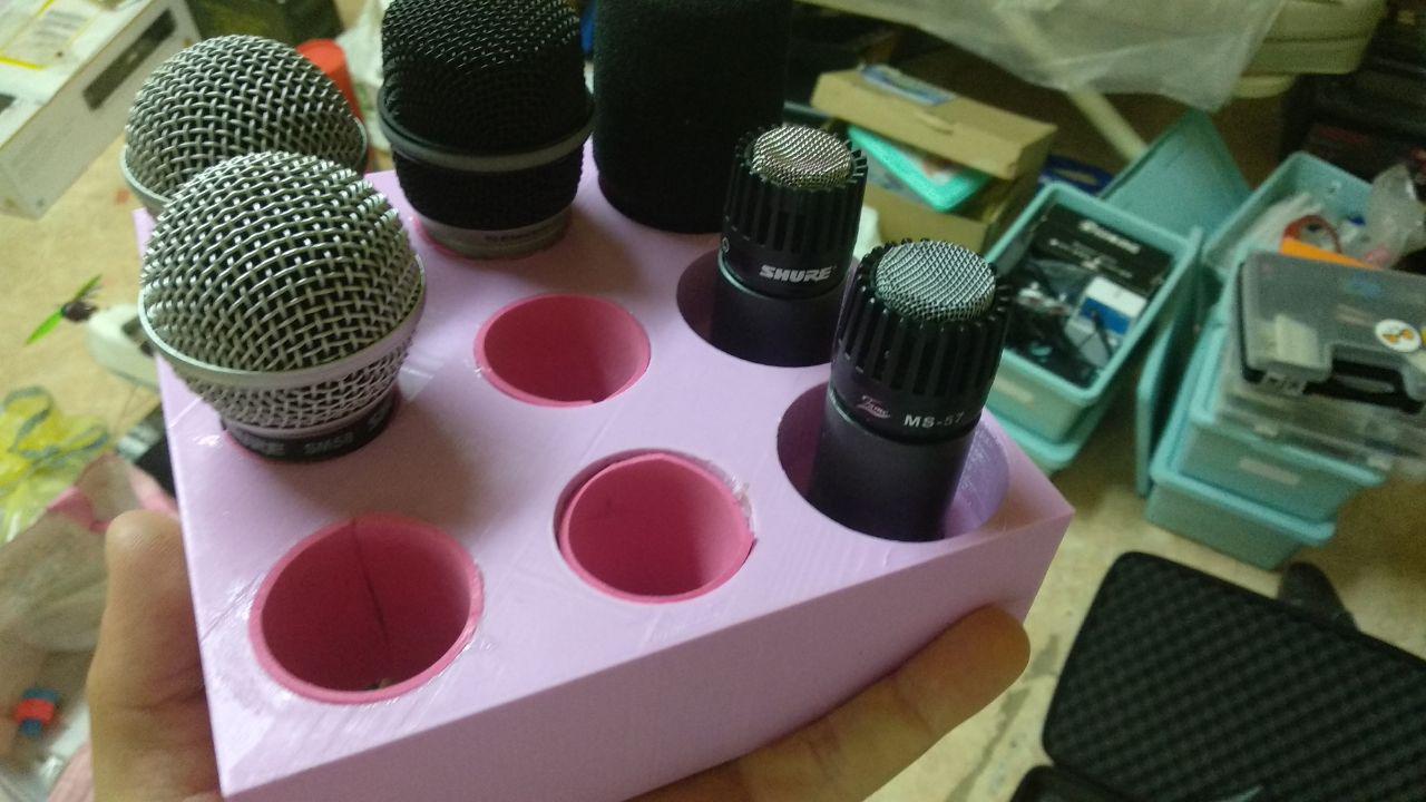 Mic holder and storage