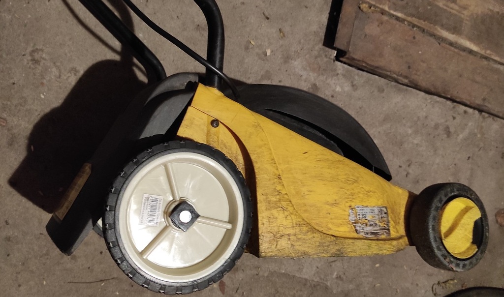 Mower wheel replacement adapter