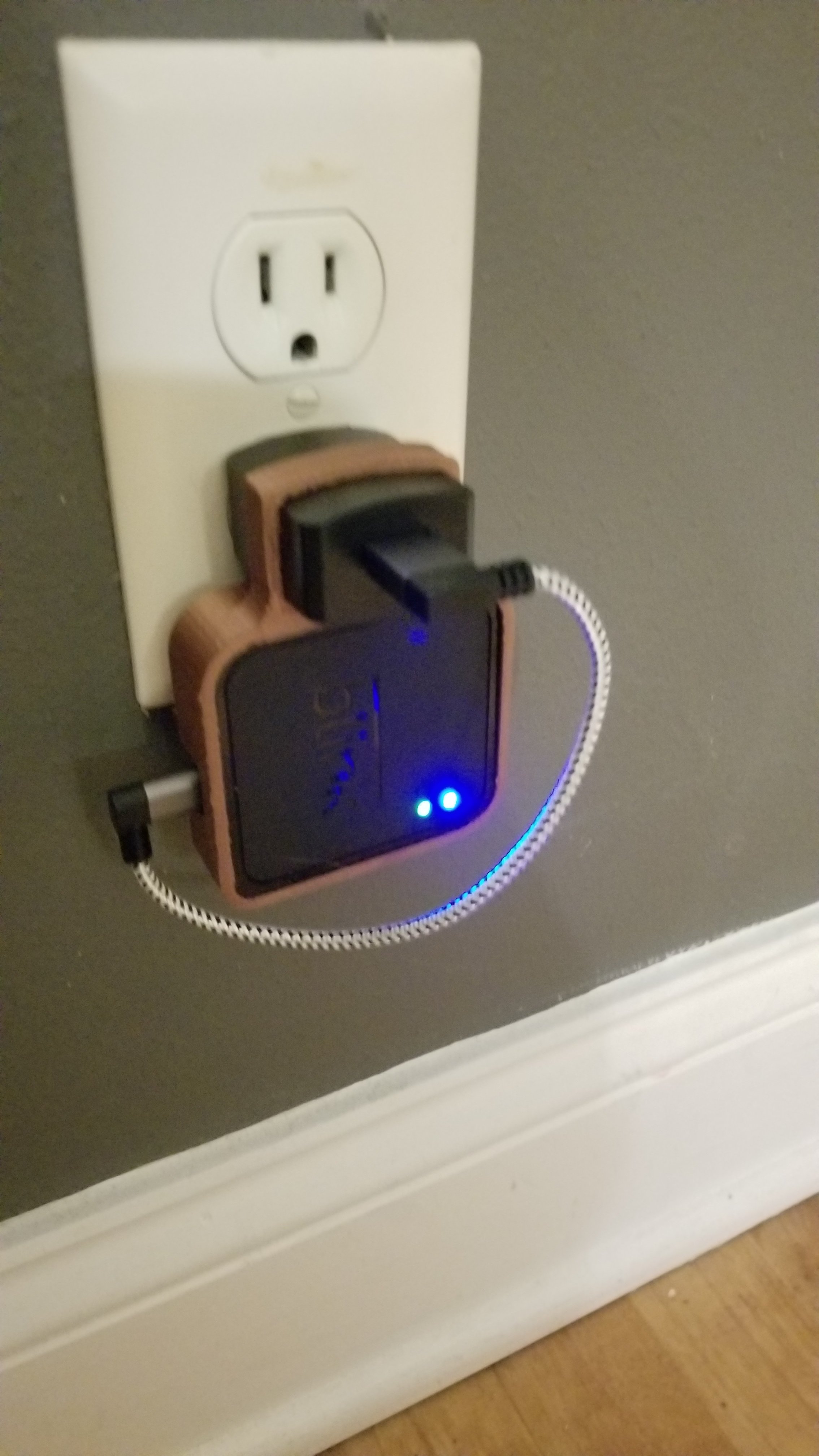 Blink XT Sync Outlet Mount