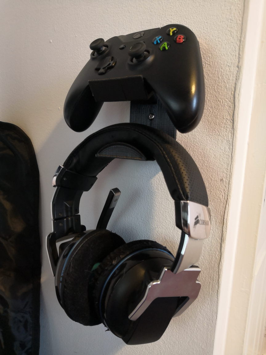Xbox 1 kumandası ve kulaklık duvara montaj aparatı (Sadece Plastik Aparattır!!!)