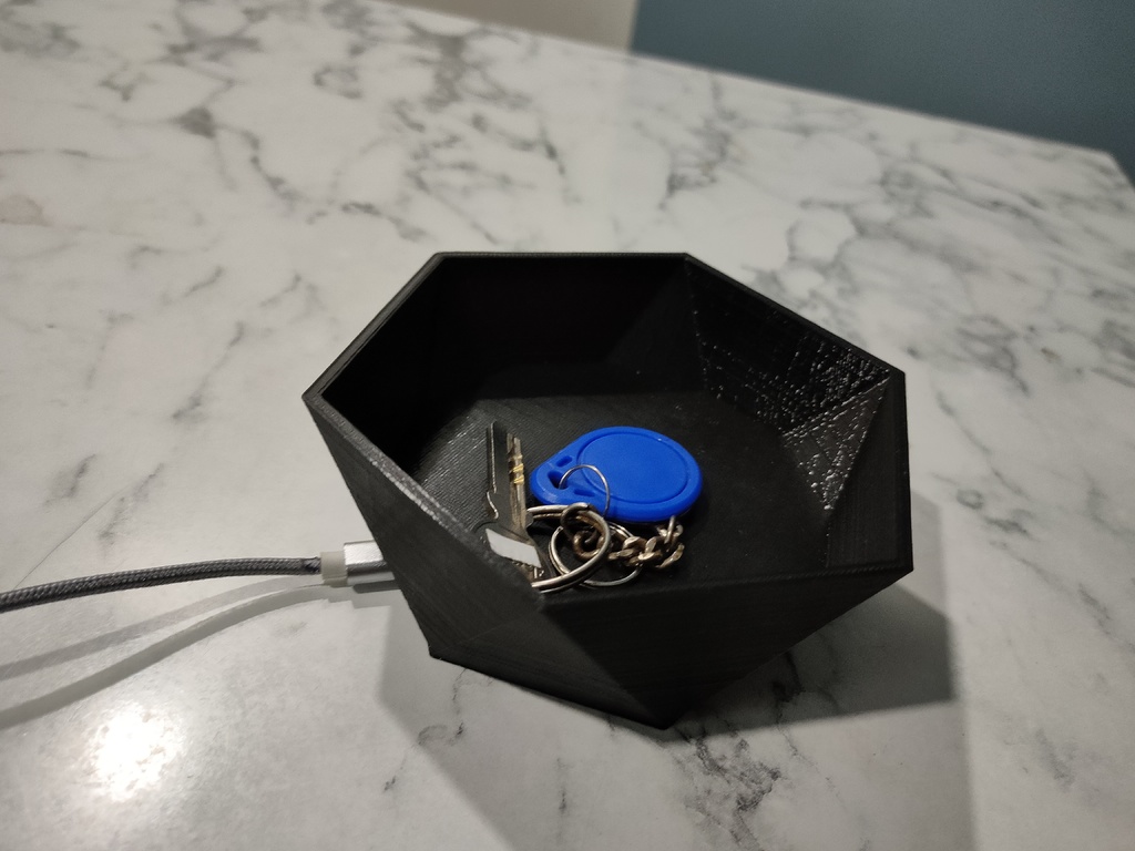 Bowl with hidden RFID reader