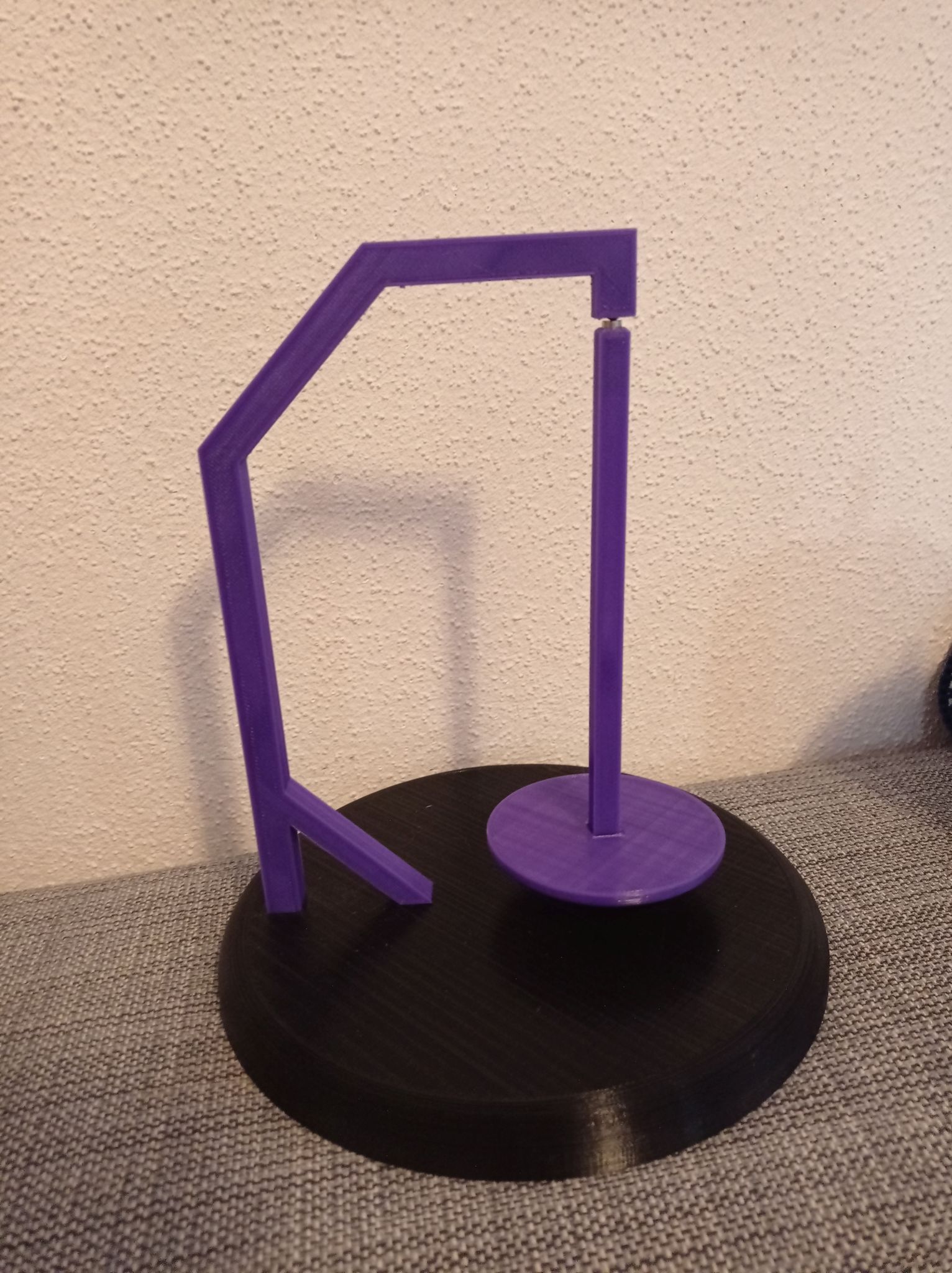 Yarn holder