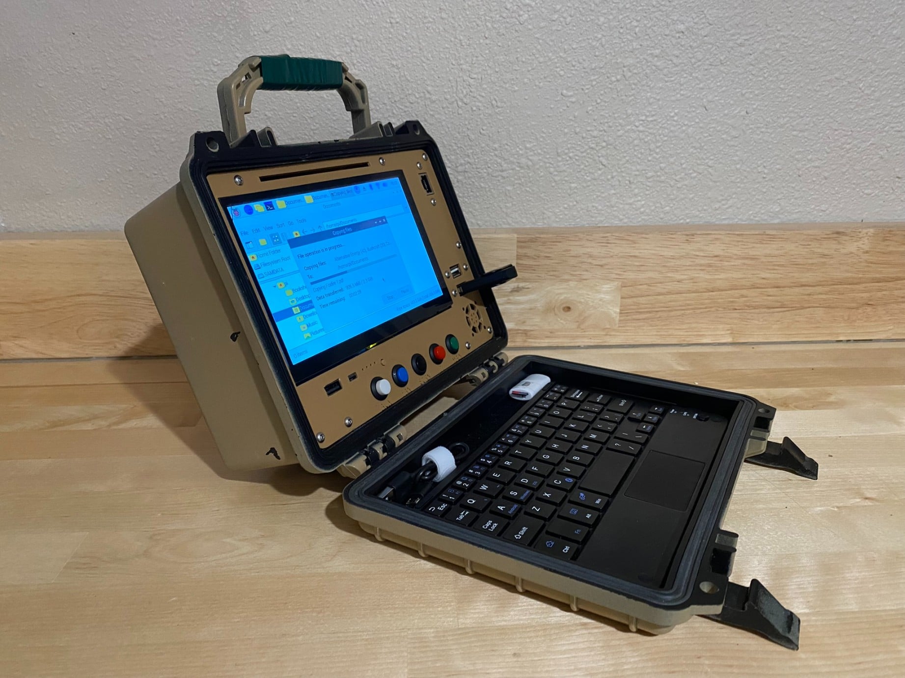Raspberry Pi Cyberdeck
