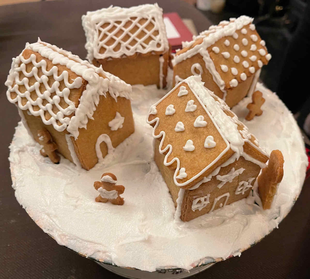 Mini Gingerbread House Cutter