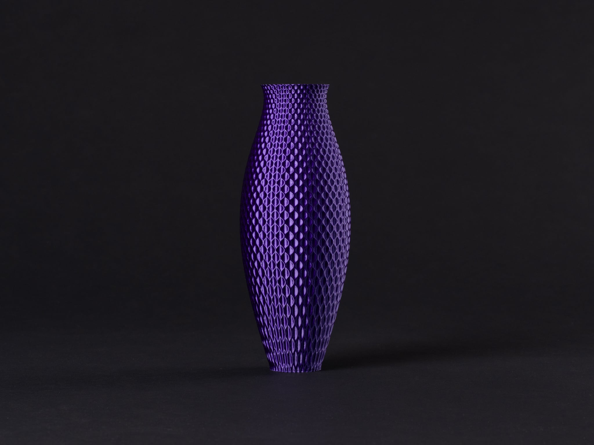 Curved Vase with Wavy Texture (vase mode)