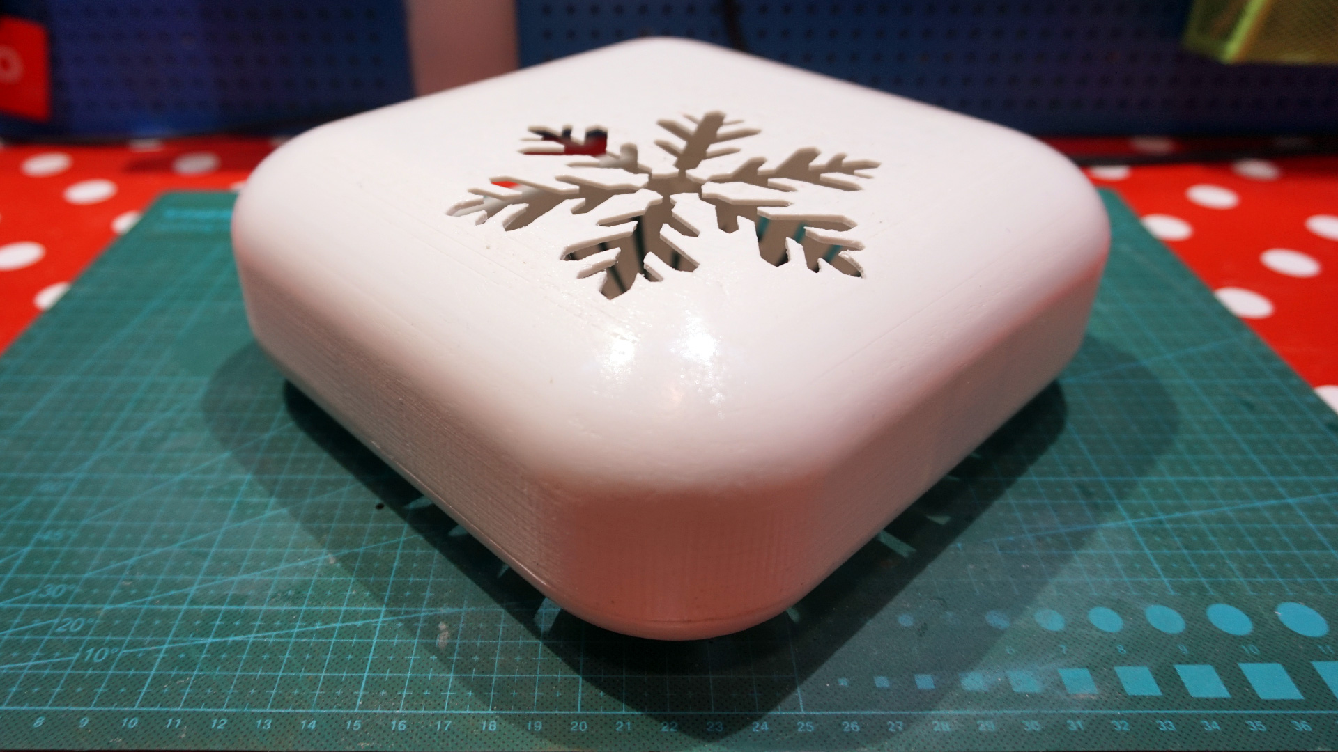 Frosty: Thin Mini-ITX case for Asus H81T