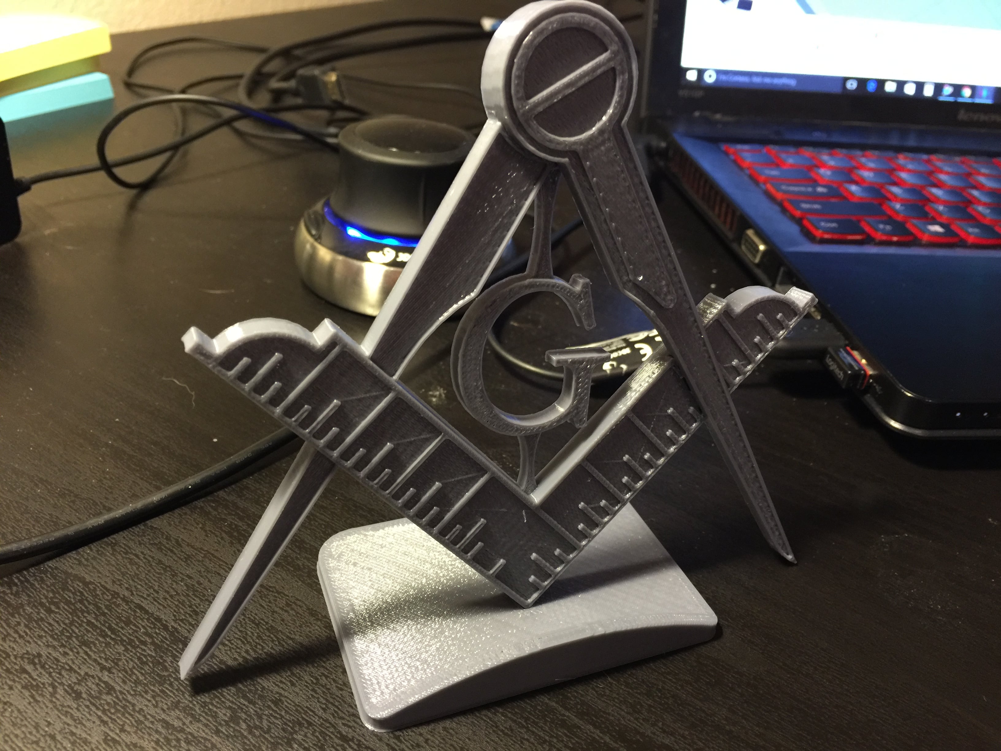 Free Mason Business Card Holder/ Stand