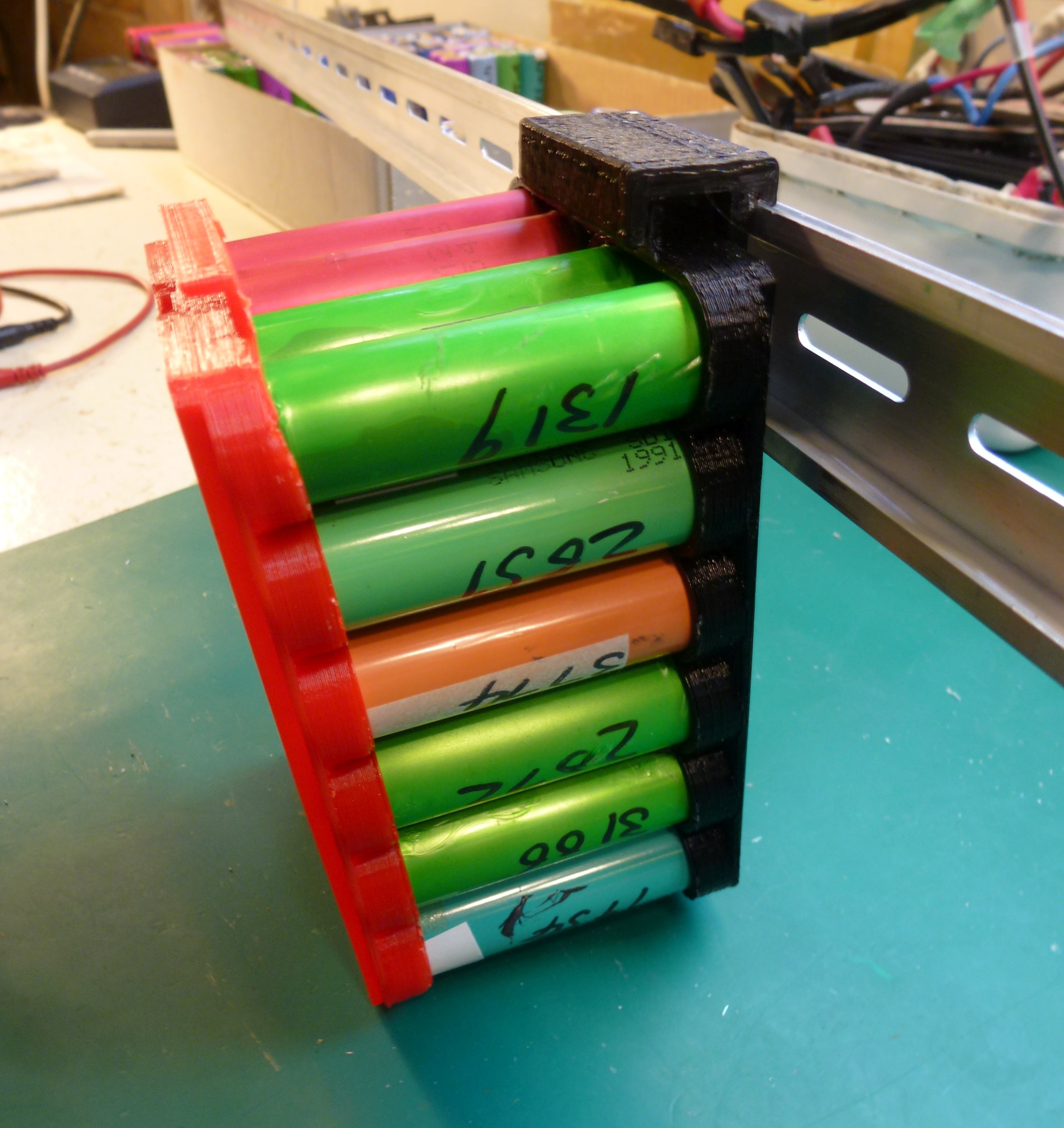 DIN rail mount for 18650 small block
