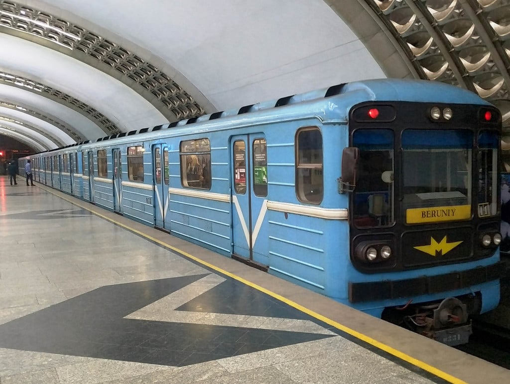 Номерной (81-717/714) xUSSR metro train (h0 scale 1:87)