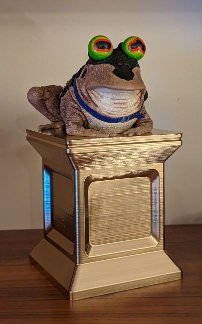 Glorious Pedestal for Realistic Hypnotoad