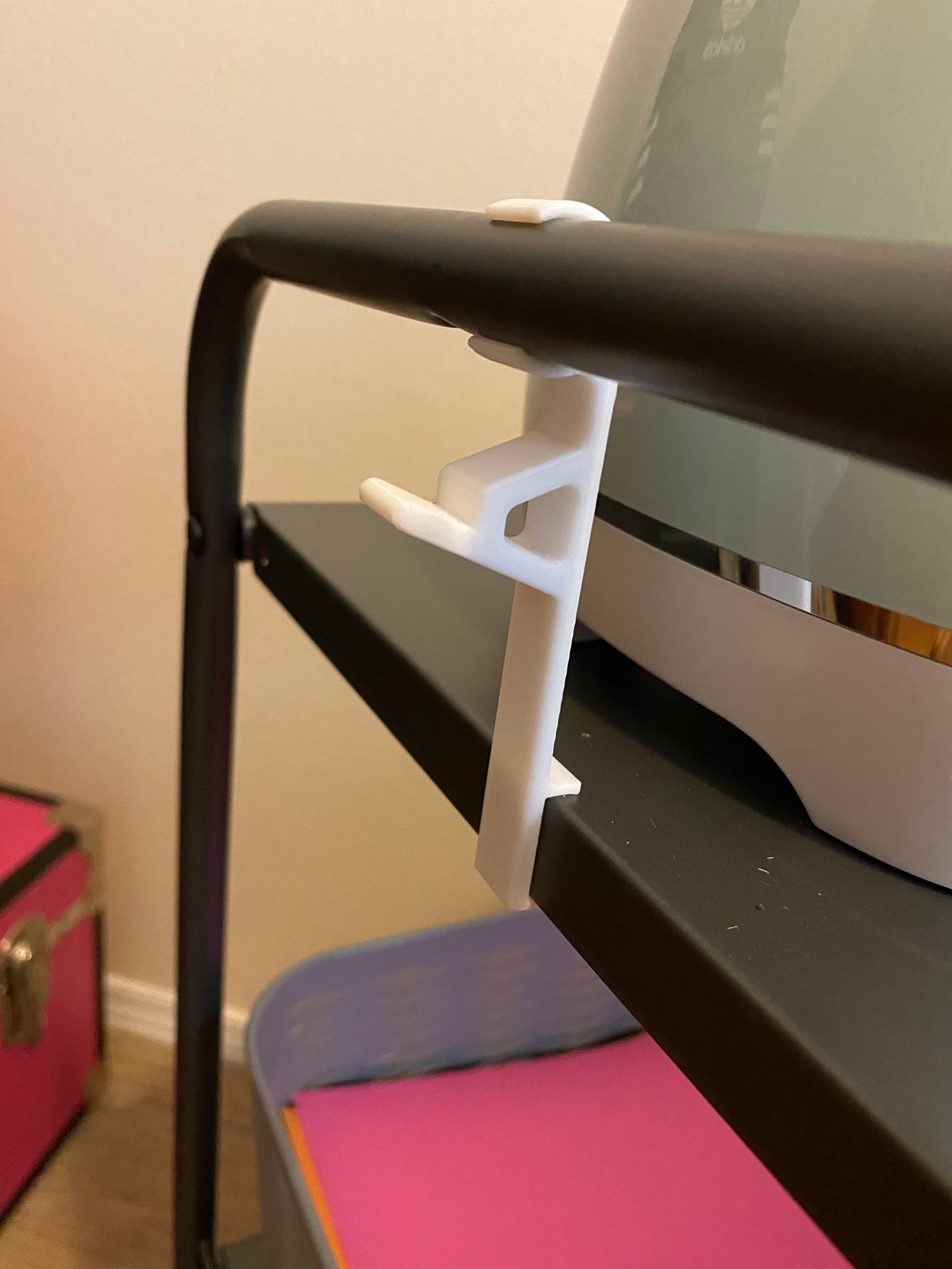 Cricut Mat hanger for Cricut rolling cart