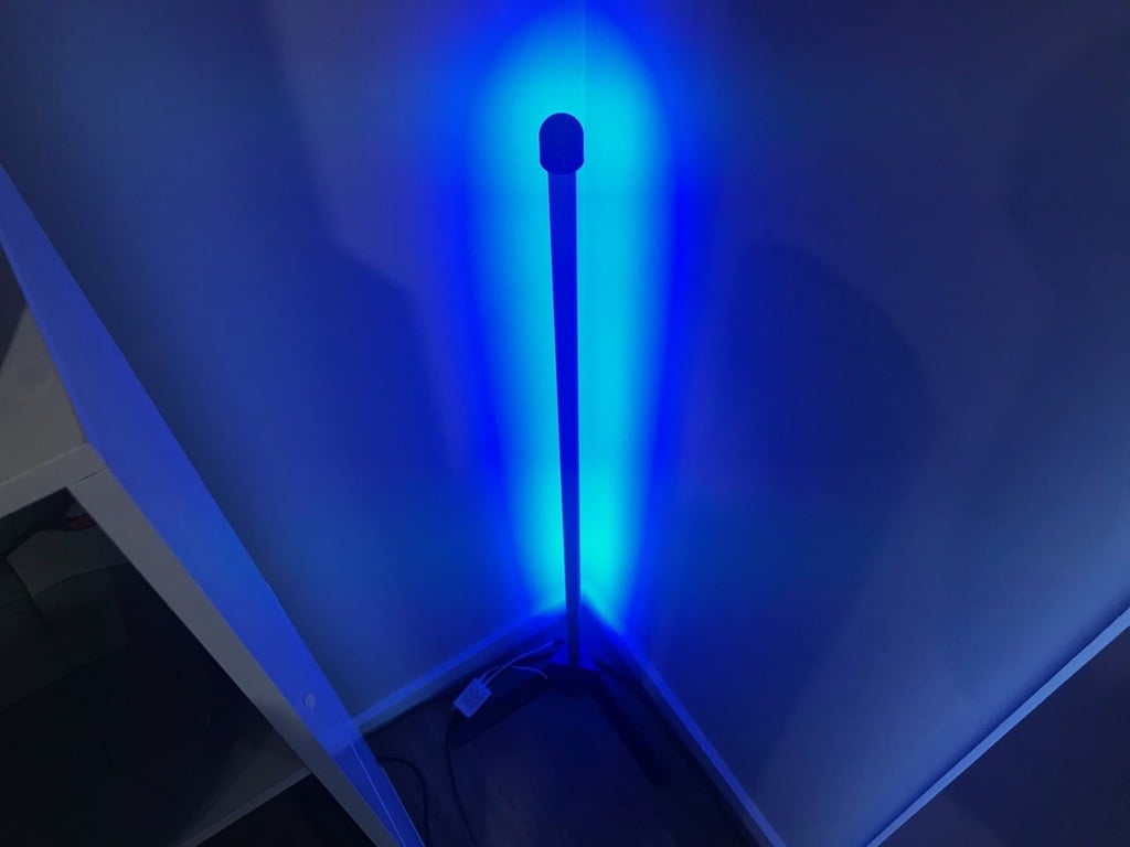 Vertical corner LED lamp parts
