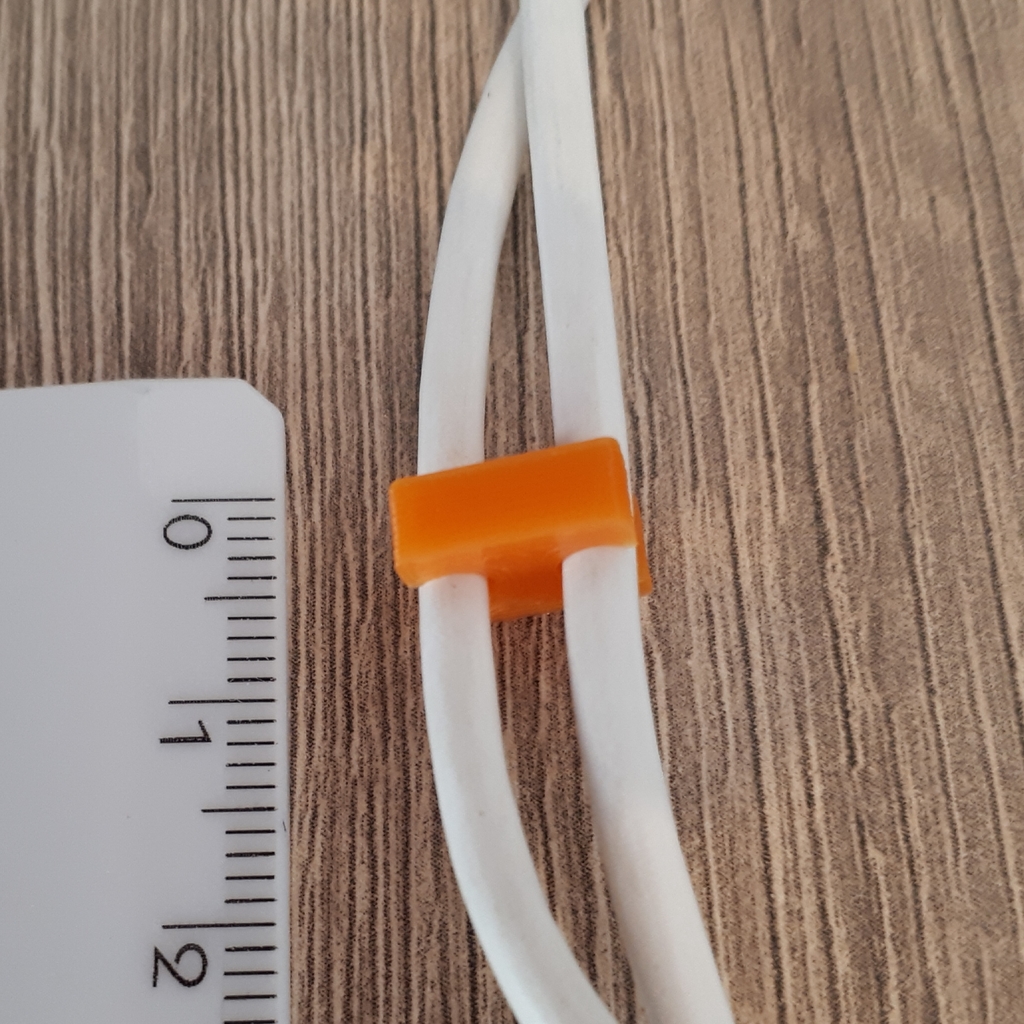 Mini USB Cable Clip