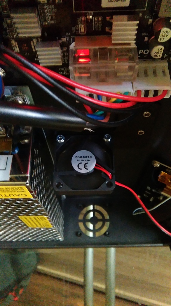 ET4 fan holder to motherboard