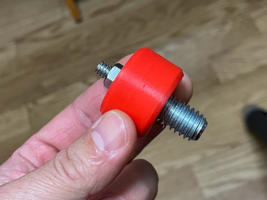 Adapter to convert 1/2 inch female screw to 1/4 inch male screw